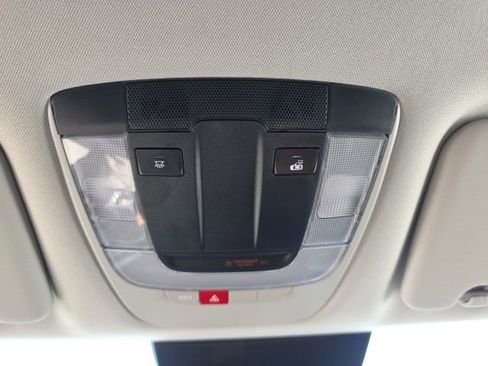 Used 2025 Kia Sportage EX image 20