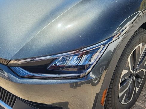 Certified 2024 Kia EV6 Light AWD/4WD image 12