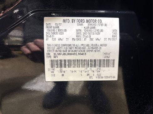 Used 2017 Lincoln MKX Reserve image 17