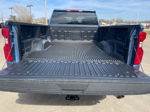 Used 2025 Chevrolet Silverado 2500 LT w/ Convenience Package AWD/4WD image 17