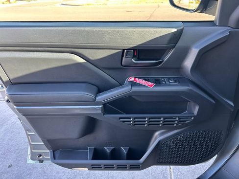 New 2026 Toyota Tacoma SR5 AWD/4WD image 9
