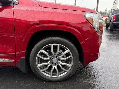 Used 2024 GMC Terrain Denali w/ Denali Premium Package image 10