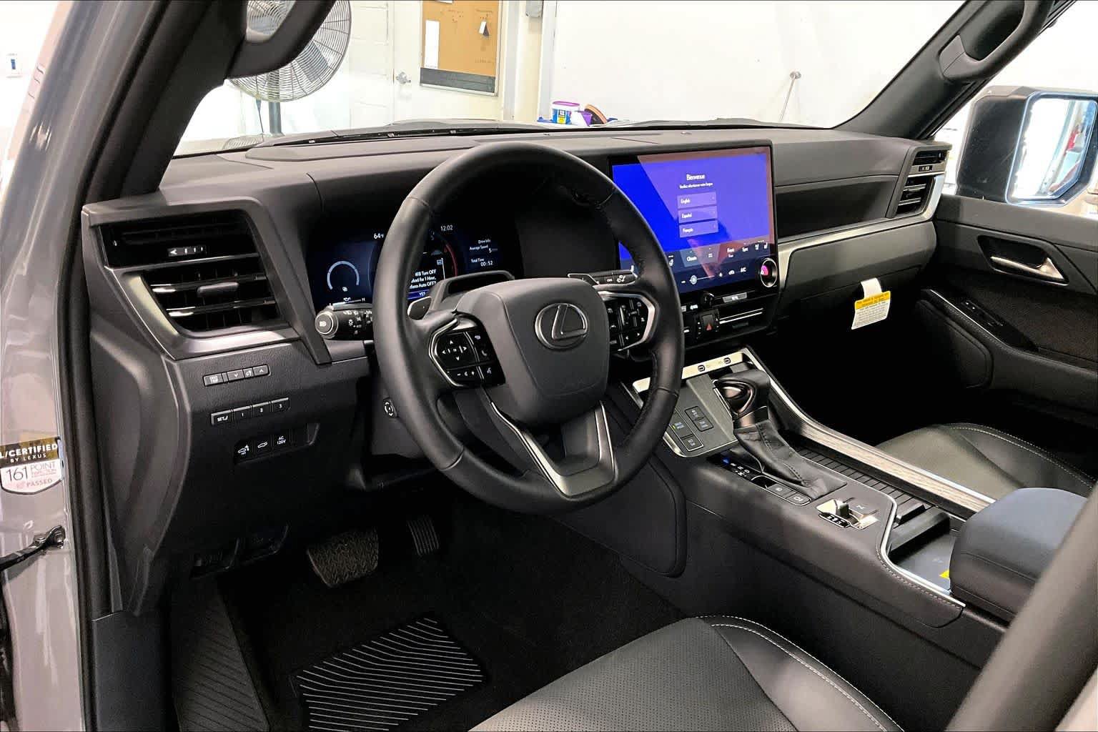 Certified 2026 Lexus GX 550 w/ Accessory Package (2T) AWD/4WD image 17