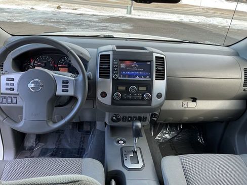 Used 2020 Nissan Frontier SV w/ Midnight Edition Floor Mats image 27