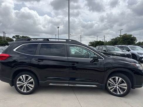 Used 2022 Subaru Ascent Limited w/ Technology Package AWD/4WD image 2