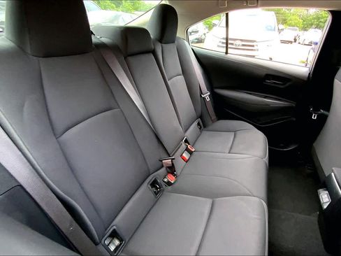 Used 2024 Toyota Corolla LE FWD image 19