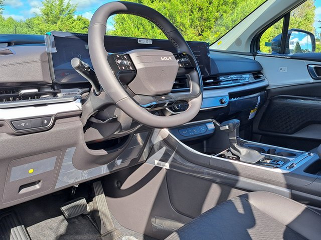 New 2027 Kia Carnival SX w/ Dark Edition Package FWD image 7