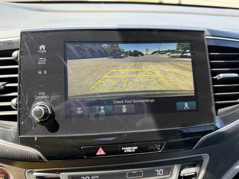 Used 2020 Honda Pilot EX image 11