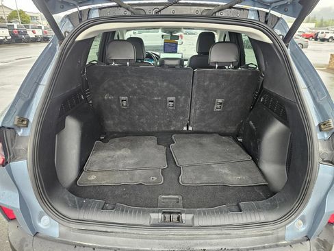 Certified 2025 Ford Escape Platinum AWD/4WD image 10