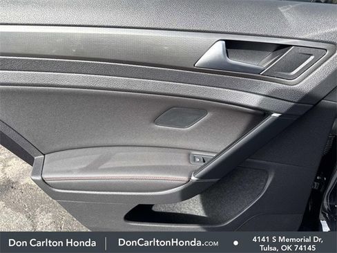 Used 2021 Volkswagen GTI Autobahn image 10