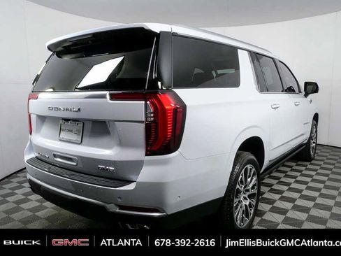 New 2026 GMC Yukon XL Denali w/ Sun & Power Step Package AWD/4WD image 3
