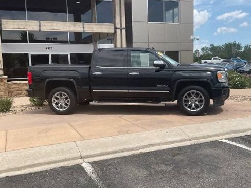 Used 2015 GMC Sierra 1500 Denali w/ Driver Alert Package AWD/4WD image 3