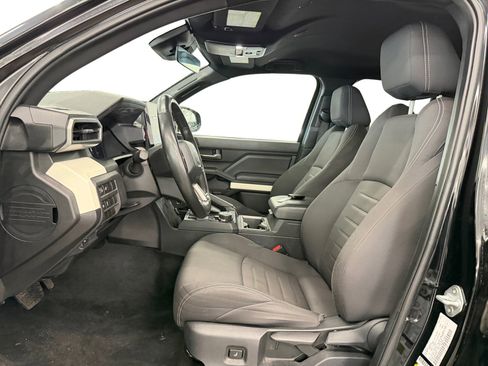 Used 2024 Toyota Tacoma TRD Off-Road image 9