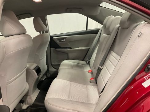 Used 2016 Toyota Camry LE FWD image 35