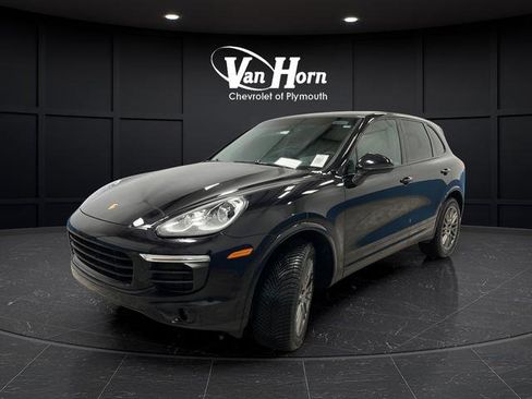 Used 2017 Porsche Cayenne Platinum Edition AWD/4WD image 3