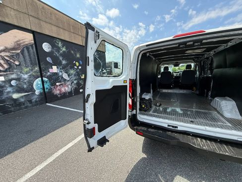 Used 2019 Ford Transit 250 148 Low Roof RWD image 42