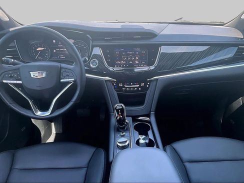 Used 2024 Cadillac XT6 Premium Luxury w/ Technology Package FWD image 14