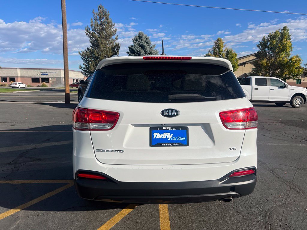 Used 2016 Kia Sorento LX AWD/4WD image 4