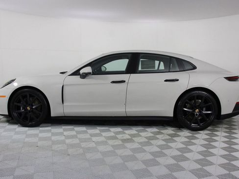 New 2026 Porsche Panamera image 2
