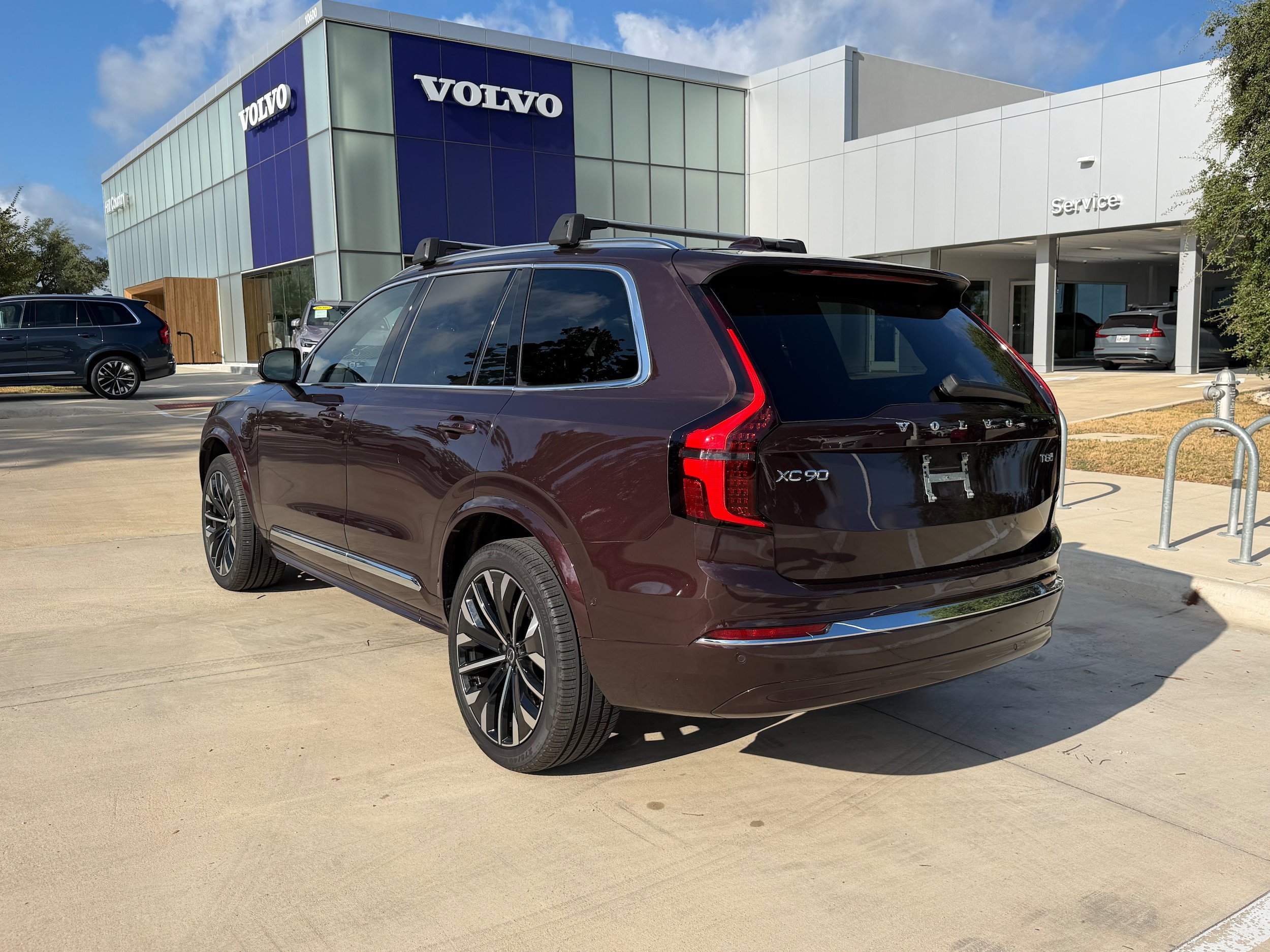 Certified 2025 Volvo XC90 T8 Ultra AWD/4WD image 4