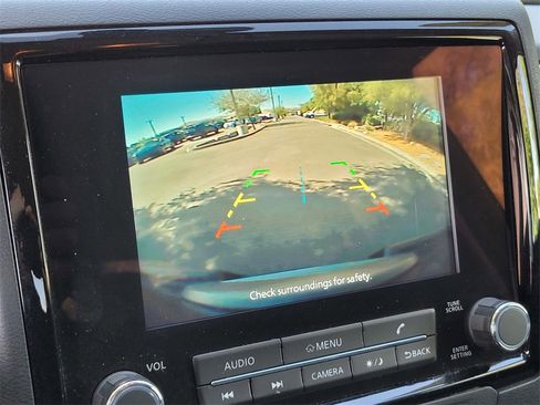 Used 2023 Nissan Frontier SV image 21