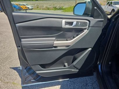 Certified 2024 Ford Explorer XLT w/ Equipment Group 202A