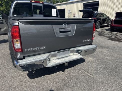 Used 2018 Nissan Frontier SV w/ Value Truck Package AWD/4WD image 34