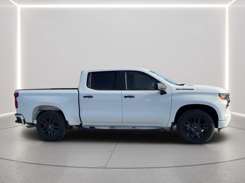 Used 2024 Chevrolet Silverado 1500 Custom w/ Turbomax Blackout Package RWD image 4