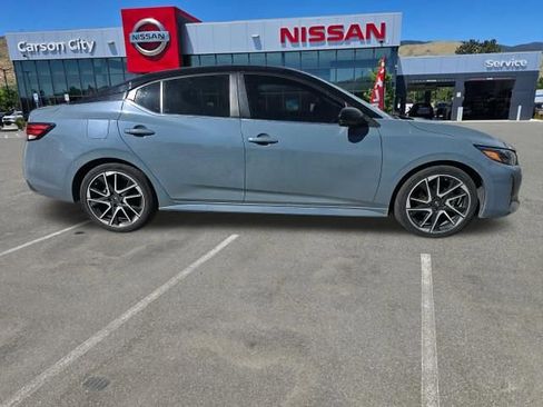 Used 2024 Nissan Sentra SR w/ SR Premium Package image 7