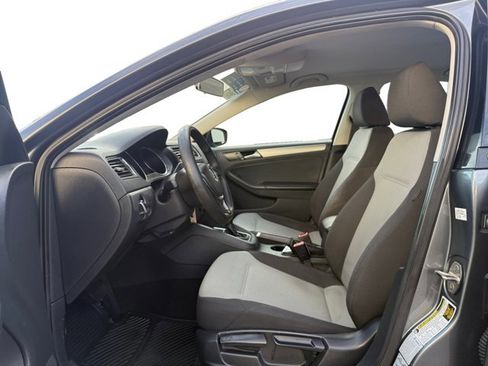 Used 2017 Volkswagen Jetta S FWD image 10