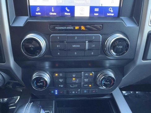 Used 2019 Ford F150 Platinum w/ Equipment Group 701A Luxury image 32