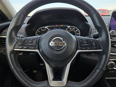 Used 2022 Nissan Altima 2.5 SR image 30