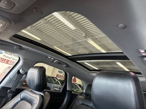 Used 2020 Lincoln Corsair Reserve w/ Appearance Package AWD/4WD image 4