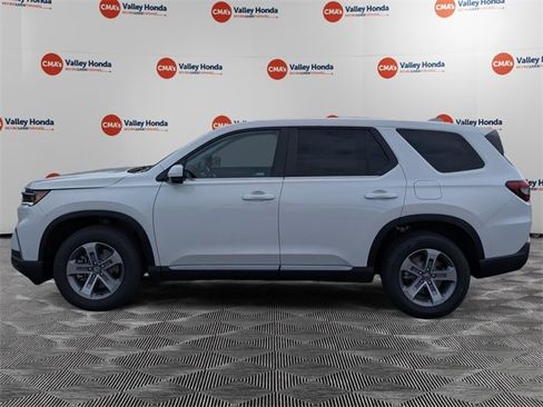 New 2025 Honda Pilot EX-L image 8