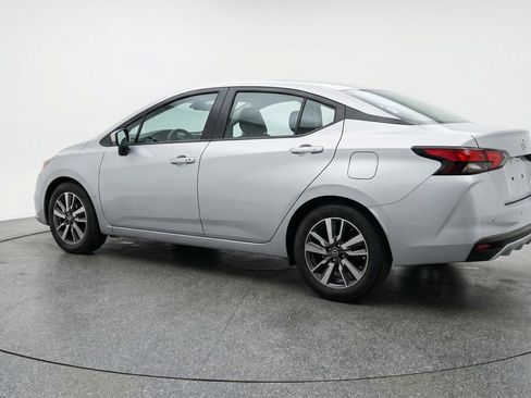 Used 2025 Nissan Versa SV FWD image 6