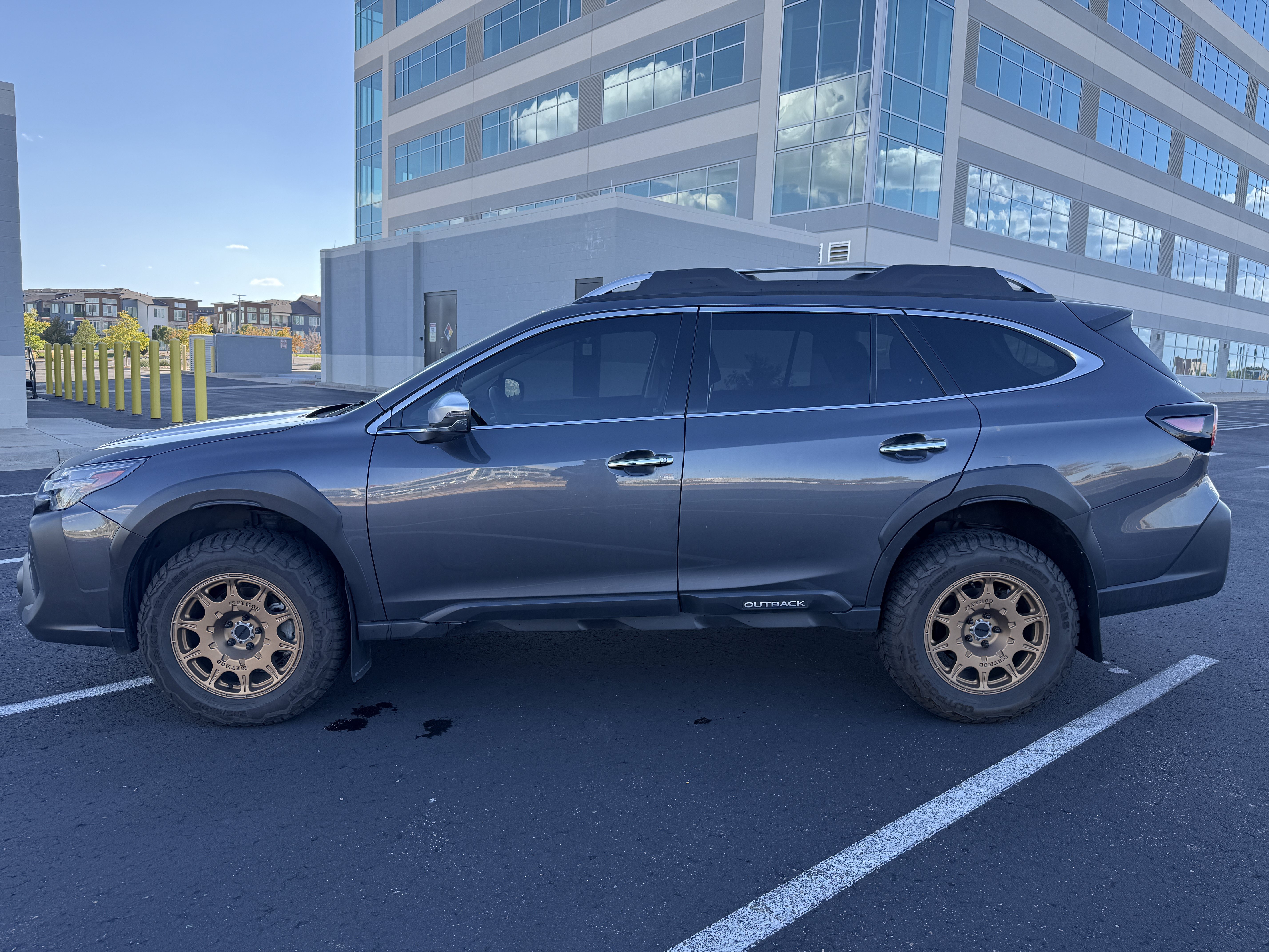 Used 2023 Subaru Outback Touring XT AWD/4WD image 4