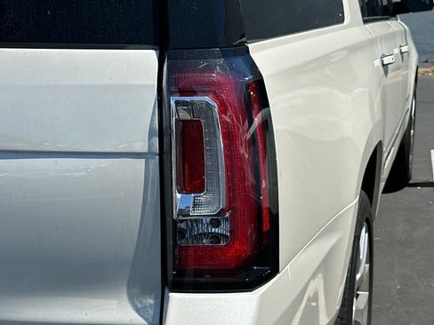 Used 2015 GMC Yukon XL Denali w/ Premium Package AWD/4WD image 16