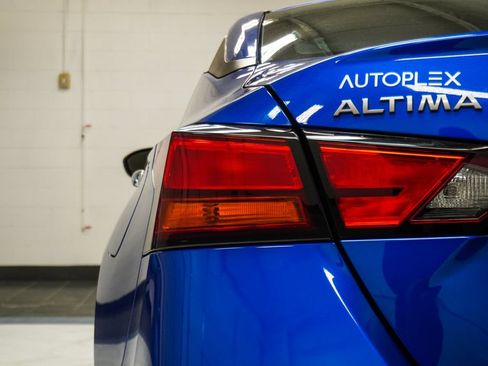Used 2025 Nissan Altima 2.5 SV AWD/4WD image 39