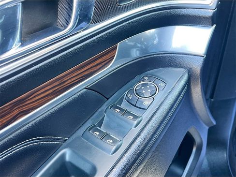 Used 2019 Ford Explorer Limited w/ Class III Trailer Tow Package image 18