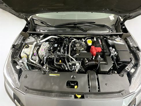 Used 2025 Nissan Sentra SV FWD image 30