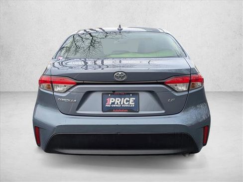 Used 2023 Toyota Corolla LE image 7