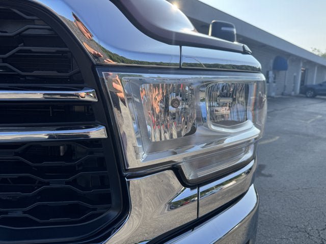 Used 2024 RAM 2500 Tradesman w/ Chrome Appearance Group AWD/4WD image 9