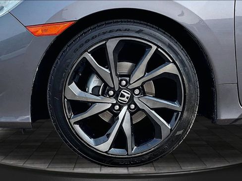 Used 2019 Honda Civic Sport image 9