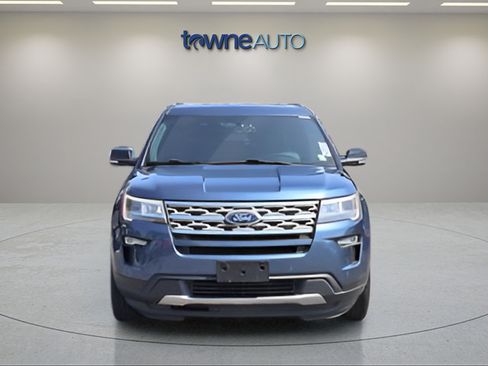 Used 2018 Ford Explorer XLT w/ Equipment Group 202A AWD/4WD image 10