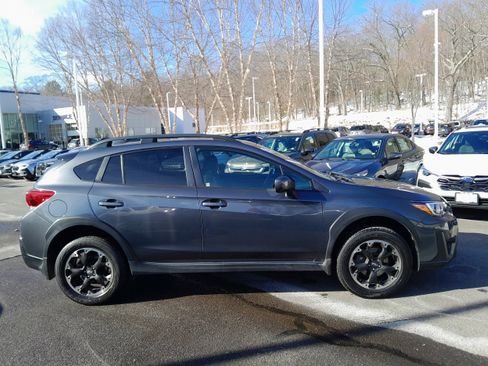 Used 2022 Subaru Crosstrek 2.0i Premium w/ Moonroof Package image 8
