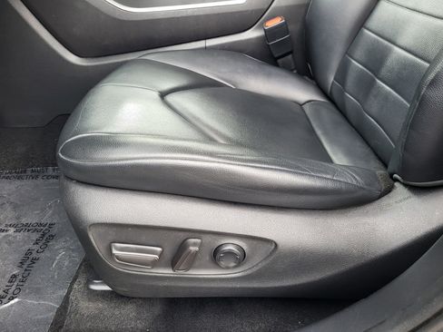 Used 2020 Toyota Highlander XLE image 13