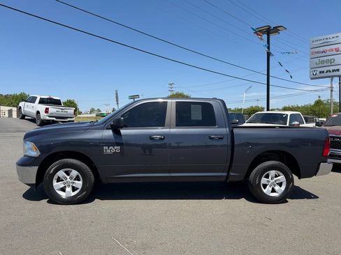 Used 2021 RAM 1500 Classic SLT AWD/4WD image 7