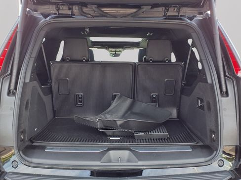 Used 2023 Cadillac Escalade ESV Sport w/ LPO, ONYX Package AWD/4WD image 9