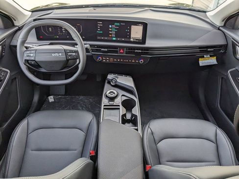 New 2025 Kia EV6 Wind RWD image 18