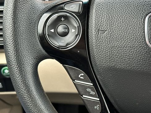 Used 2017 Honda Accord LX image 23